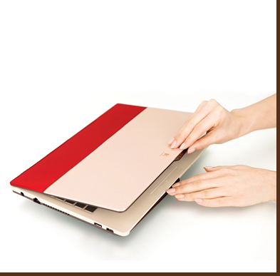 赤 ピンク ベージュ の持ち運びに便利なかわいいノートパソコン